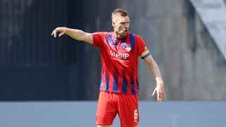 Heidenheims Kapitän Patrick Mainka ist sauer