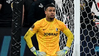 Wie geht es mit Freiburgs Keeper Noah Atubolu weiter?