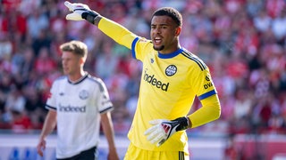 Eintracht-Keeper Noah Atubolu