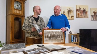 Andreas und Hans-Werner Walter haben viel Material über den ehemaligen Barca-Star Emilio Walter zusammengetragen.