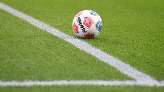 Spielball in der 2. Fußball-Bundesliga