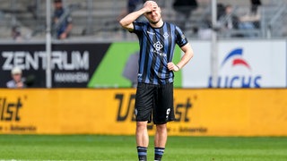 Waldhof Mannheims Felix Lohkemper nach der 1:4 Niederlage gegen Duisburg