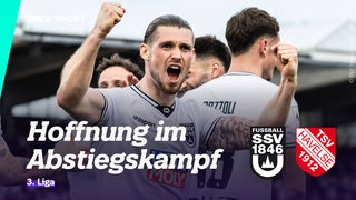 Der SSV Ulm 1846 Fußball jubelt nach dem Sieg gegen den TSV Havelse
