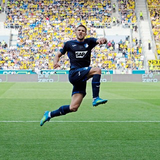 Andrej Kramaric beim Jubelsprung nach seinem Tor gegen Dortmund
