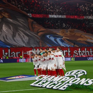 VfB vor der Champions League 2025 mit Choreo