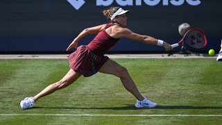 Tatjana Maria ist nach ihrem sensationellen Triumph im Londoner Queen's Club in der harten Realität angekommen. Die 37-Jährige schied in Bad Homburg in der ersten Runde aus.