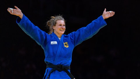 Anna-Maria Wagner jubelt nach WM-Titel