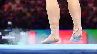 Füße Turnerin bei Landung bei EM Leipzig