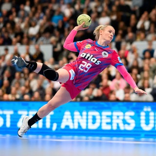 Antje Döll im Trikot der HB Ludwigsburg.