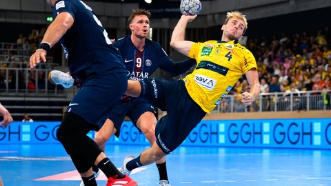 Mathias Larson beim Freundschaftsspiel gegen Paris Saint-Germain