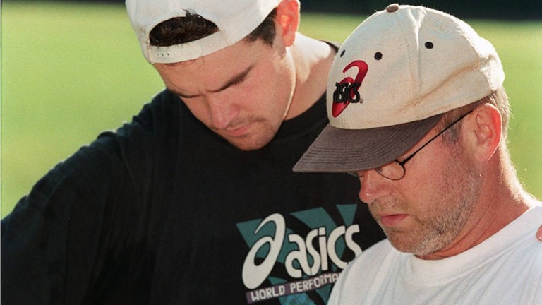Klaus Bartonietz trainiert für viele Jahre den deutschen Speerwerfer Boris Henry. 