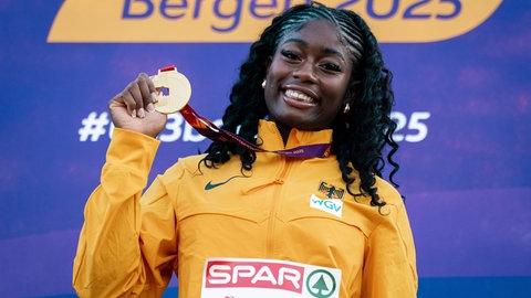 Die Kugelstoßerin Nina Ndubuisi holte im July 2025 Gold bei der U23-EM in Bergen.
