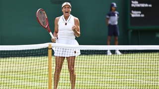 Tatjana Maria bejubelt ihren Sieg in der ersten Runde von Wimbledon