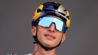 Exakt 50 Tage nach seinem Tour-Crash wird Florian Lipowitz unter der Sonne der Toskana wieder ins Renngeschehen eingreifen.