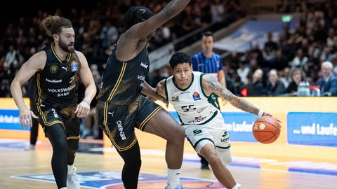 Gladiators Rückkehrer Eli Brooks mit starkem Auftritt im ersten Basketball Bundesligaspiel.