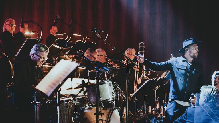 Max Mutzke mit SWR Big Band