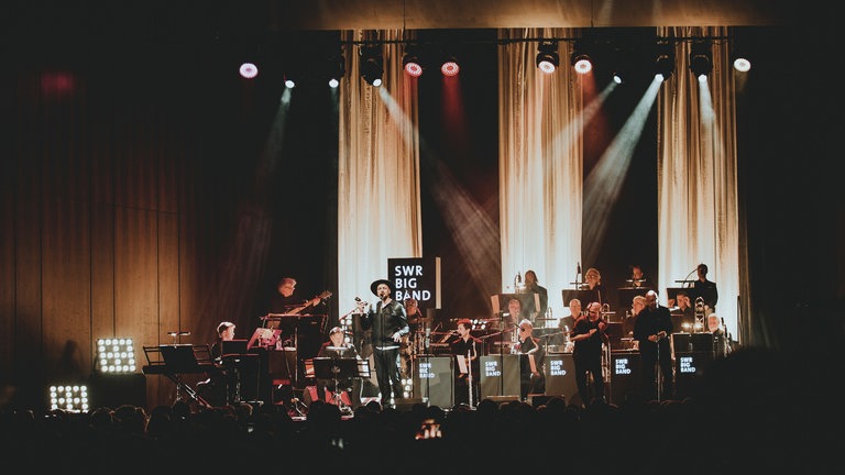 Max Mutzke mit SWR Big Band