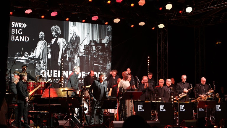 SWR Big Band und die Queens of Soul in Weissach