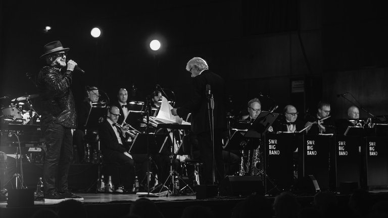 SWR Big Band beim Konzert in Bielefeld
