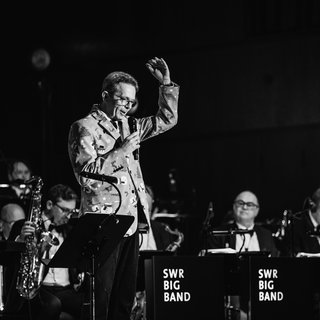 Hans-Peter Zachary beim Moderieren