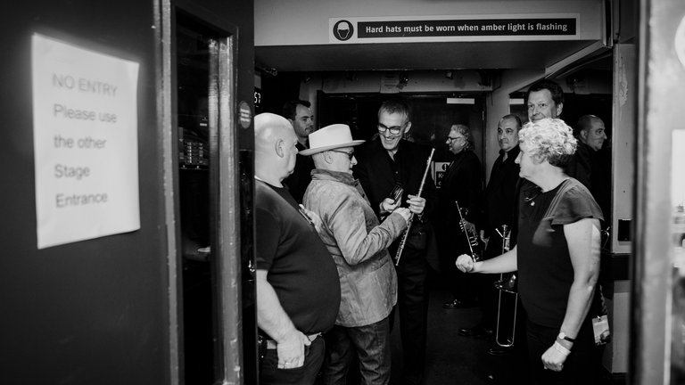 SWR Big Band und Paul Carrack in London