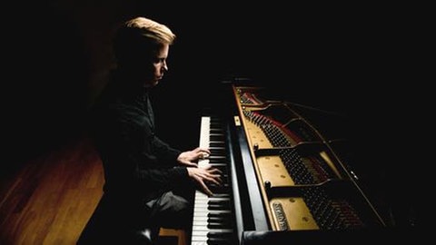 Volker Engelberth am Flügel