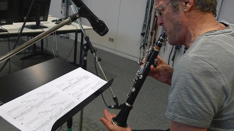 Uroš Rojko an der Halbklarinette