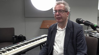 Der Komponist Dániel Péter Biró im SWR Experimentalstudio.