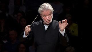 Jukka-Pekka Saraste dirigiert das SWR Symphonieorchester