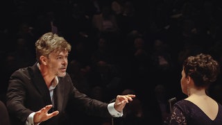 Pablo Heras-Casado dirigiert