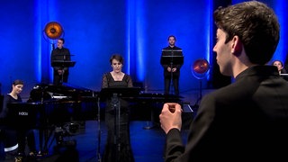 Yuval Weinberg dirigiert das SWR Vokalensemble