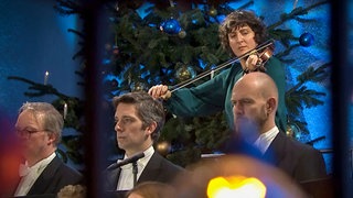Carolin Pook und das SWR Vokalensemble beim Weihnachtskonzert 2024 in der Pfarrkirche St. Michael in Stuttgart-Sillenbuch
