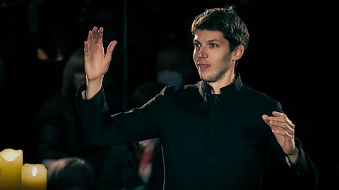 Yuval Weinberg dirigiert