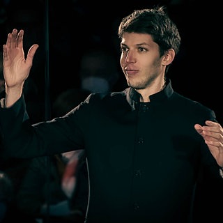 Yuval Weinberg dirigiert