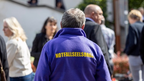 Notfallseelsorger bei ihrer Arbeit