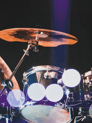 Ein Schlagzeug steht für den ARD Musikclub Rock