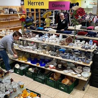 Verkaufsraum beim Caritaszentrum