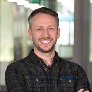 Moderator Sebastian Frisch aus dem SWR1 Team. Zu hören unter anderem im SWR1 Sonntagmorgen und in SWR1 Die Nacht.