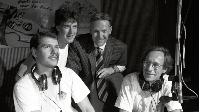 Günter Schneidewind, Matthias Holtmann, Stefan Siller und Uwe Wassermann bei der SDR3 Hitparade TOP 2000D im Jahr 1990