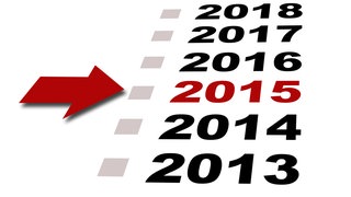 Kalenderjahre von 2011 bis 2018 mit rotem Pfeil auf dem Jahr 2015 - Symbol-Bild für den SWR1 BW Hitparaden-Jahreskalender