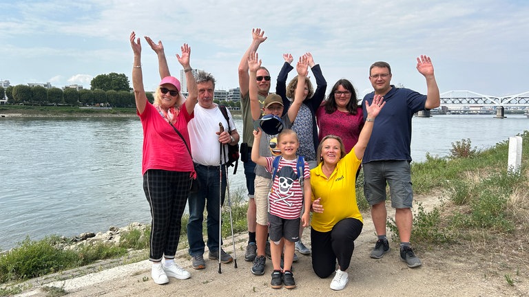 Der perfekte Tag mit SWR1 am Mannheimer Hafen: unsere Gewinnergruppe winkt zum Abschied