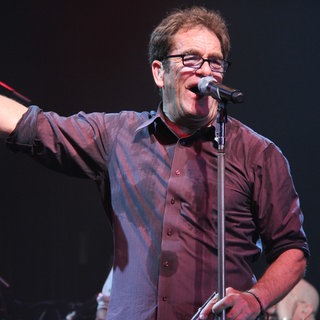 SWR1 Bildergalerie: Rockmusiker mit Hör-Problemen - Huey Lewis
