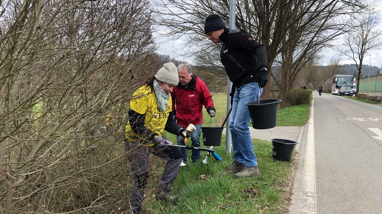 Die SWR1 Dreck-weg-Woche in Tuttlingen. Die "Müllhelden" wissen, auch Müll sammeln hat seine Regeln.