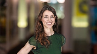 Moderatorin Nicole Köster aus dem SWR1 Team moderiert täglich außer samstags zwischen 10 und 12 Uhr die Sendung SWR1 Leute