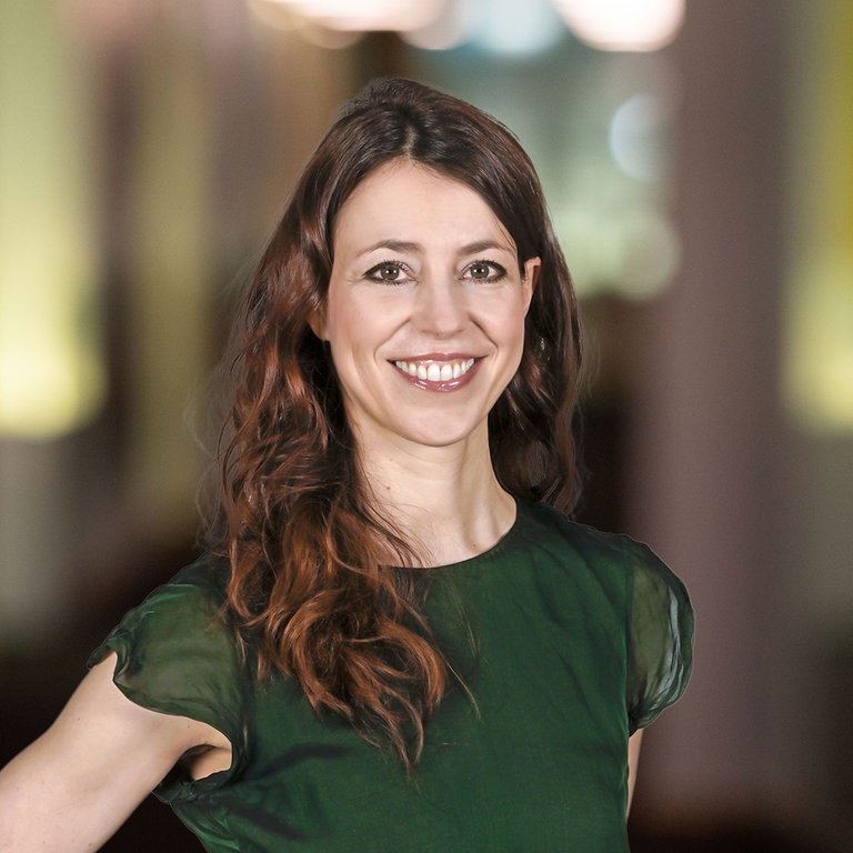 Moderatorin Nicole Köster aus dem SWR1 Team moderiert täglich außer samstags zwischen 10 und 12 Uhr die Sendung SWR1 Leute