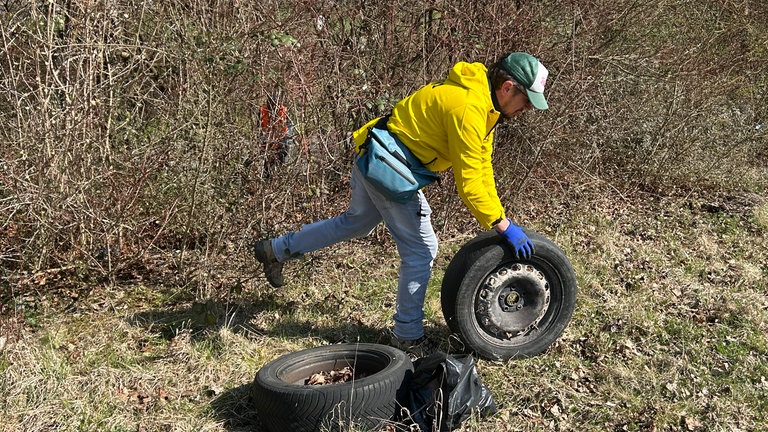 Die SWR1 Dreck weg-Woche 2026 ist zum Müllsammeln in Aichelberg im Landkreis Göppingen.