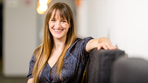 Familienpsychologin Nina Grimm In SWR1 Leute spricht sie über glückliche Beziehung und Kinder.