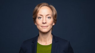 Prof. Dr. Ursula Schröder, Direktorin vom IFSH Institut fuer Friedensforschung und Sicherheitspolitik und Leiterin des Forschungsbereichs Europäische Friedens- und Sicherheitsordnungen