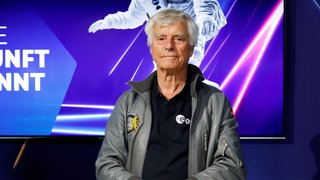 Ulf Merbold beim Tag der offenen Tür der Bundesregierung im Bundesministerium für Forschung, Technologie und Raumfahrt. 