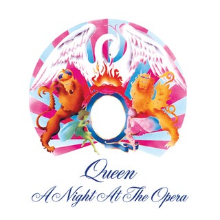 Cover von "A Night At The Opera" von Queen | 1975 – Meilensteine: Queen – "A Night At The Opera"